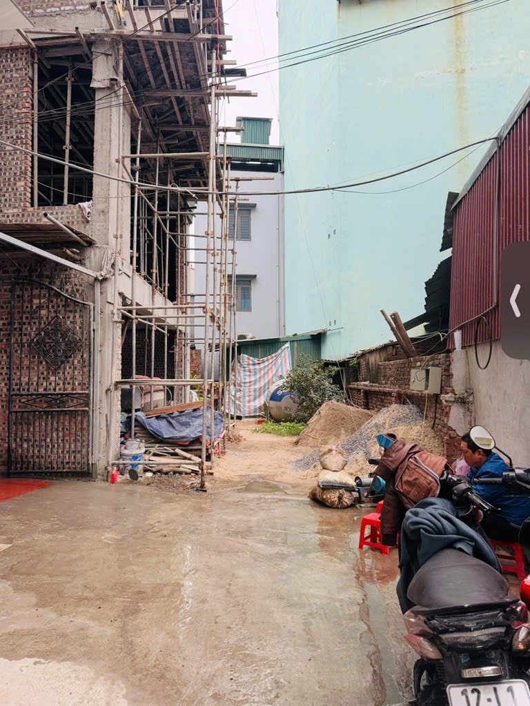 NHÀ MỚI KÍNH KOOG - THANG MÁY - SAU NHÀ MẶT PHỐ - NGÕ Ô TÔ - VỊ TRÍ ĐỈNH