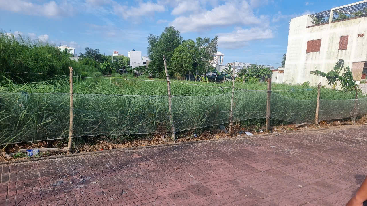BÁN ĐẤT NỀN ĐẸP - MẶT TIỀN ĐƯỜNG PHẠM THỊ MAI, P1, TP. CÀ MAU