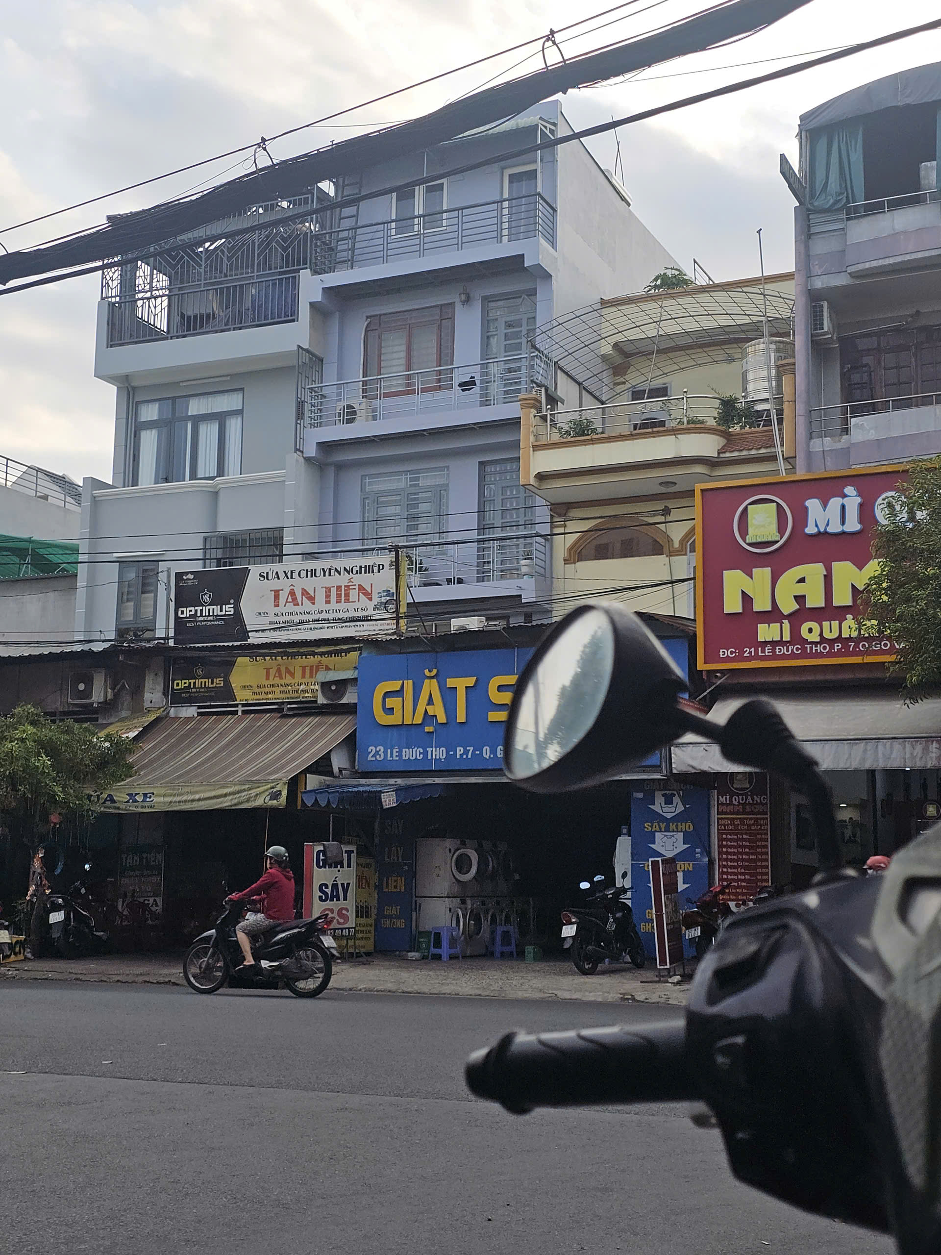 Cho thuê phòng khép kín, ban công rộng rãi thoáng mát