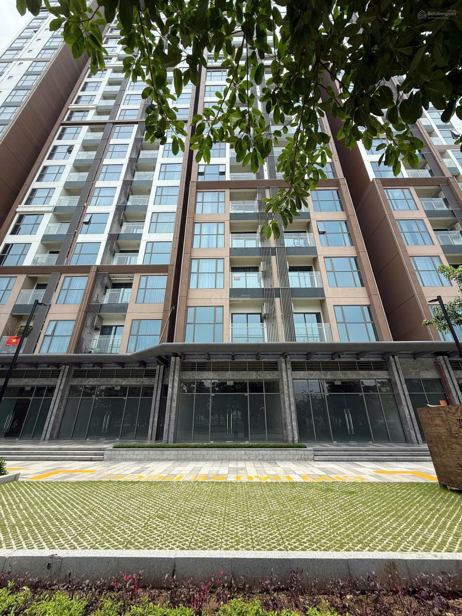 Cho thuê shophouse tòa h3 trực diện hồ - dự án masteri water front - ocean park 1. vị trí đắc địa