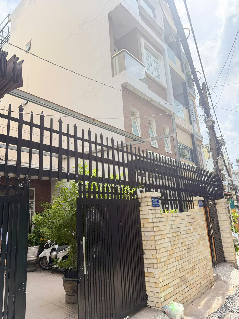 https://batdongsanviet.info.vn/uploads/images/upload/21-09-26/2aOboR062s7BpU35zKhsTy4NiIu0vIjEB1fIPWQy.jpg