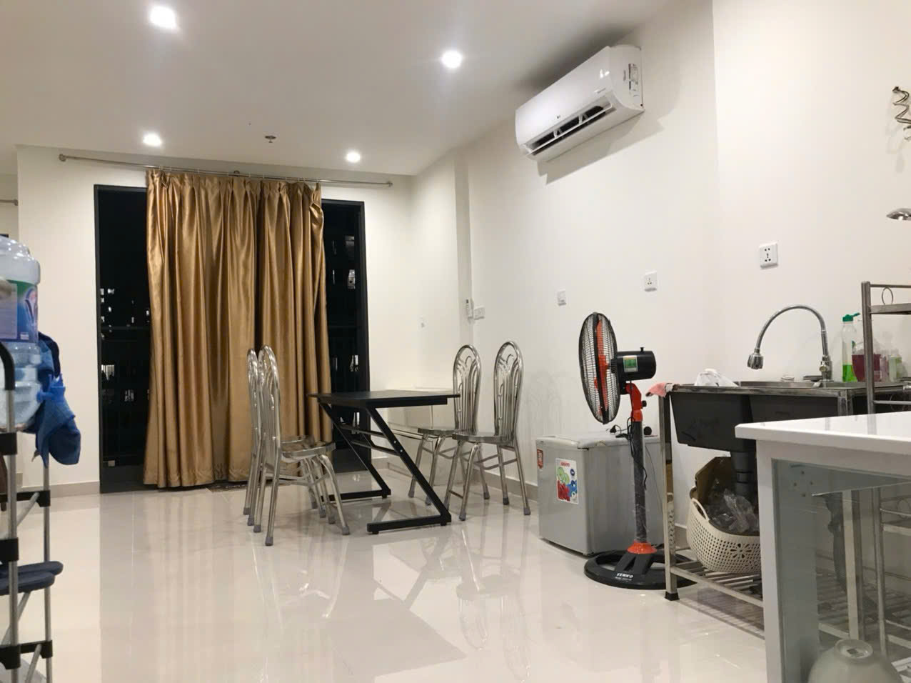 BÁN VÀ CHO THUÊ CĂN GÓC 2PN+ TẠI VINHOMES Q9 – NGUYỄN XIỂN – GIÁ TỐT