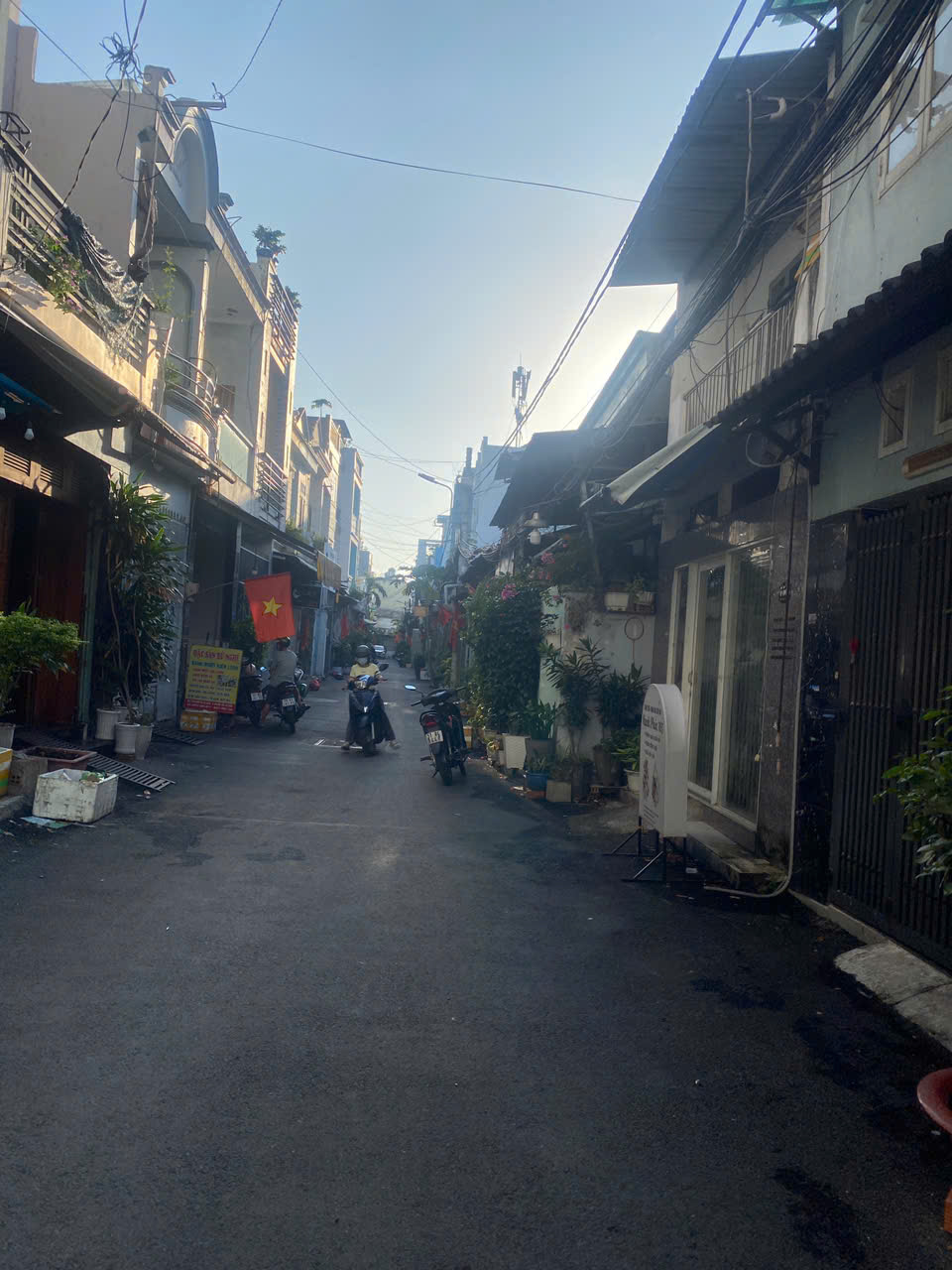 https://batdongsanviet.info.vn/uploads/images/upload/22-08-26/1787374006368_4813949363762442812_4813949363762442812_33afb548339c1c21a1f41b67b13890b2.jpg
