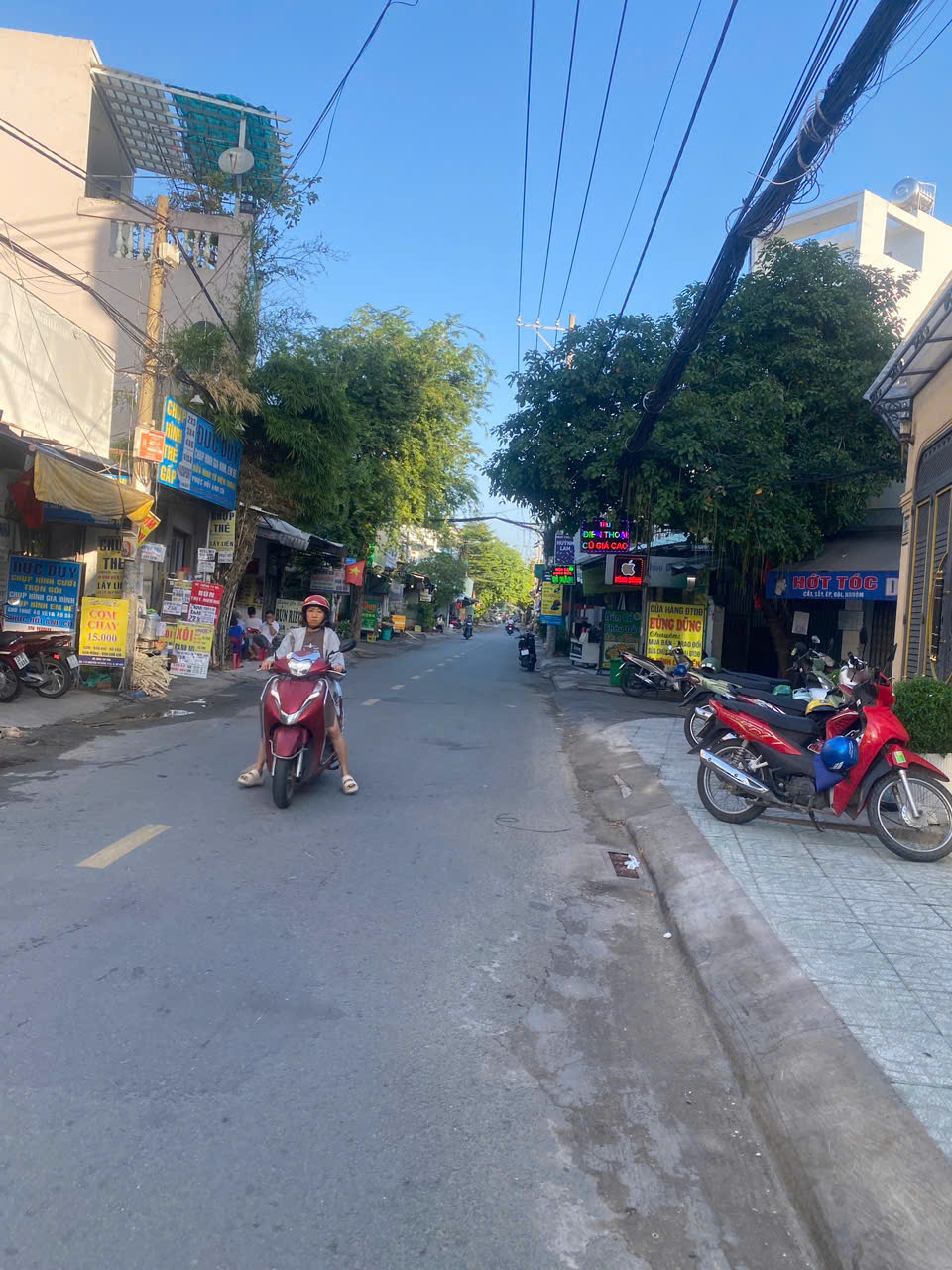 https://batdongsanviet.info.vn/uploads/images/upload/22-08-26/1787374006387_4813949363762442812_4813949363762442812_ce20020e03748ad3548bf86eab5885d2.jpg