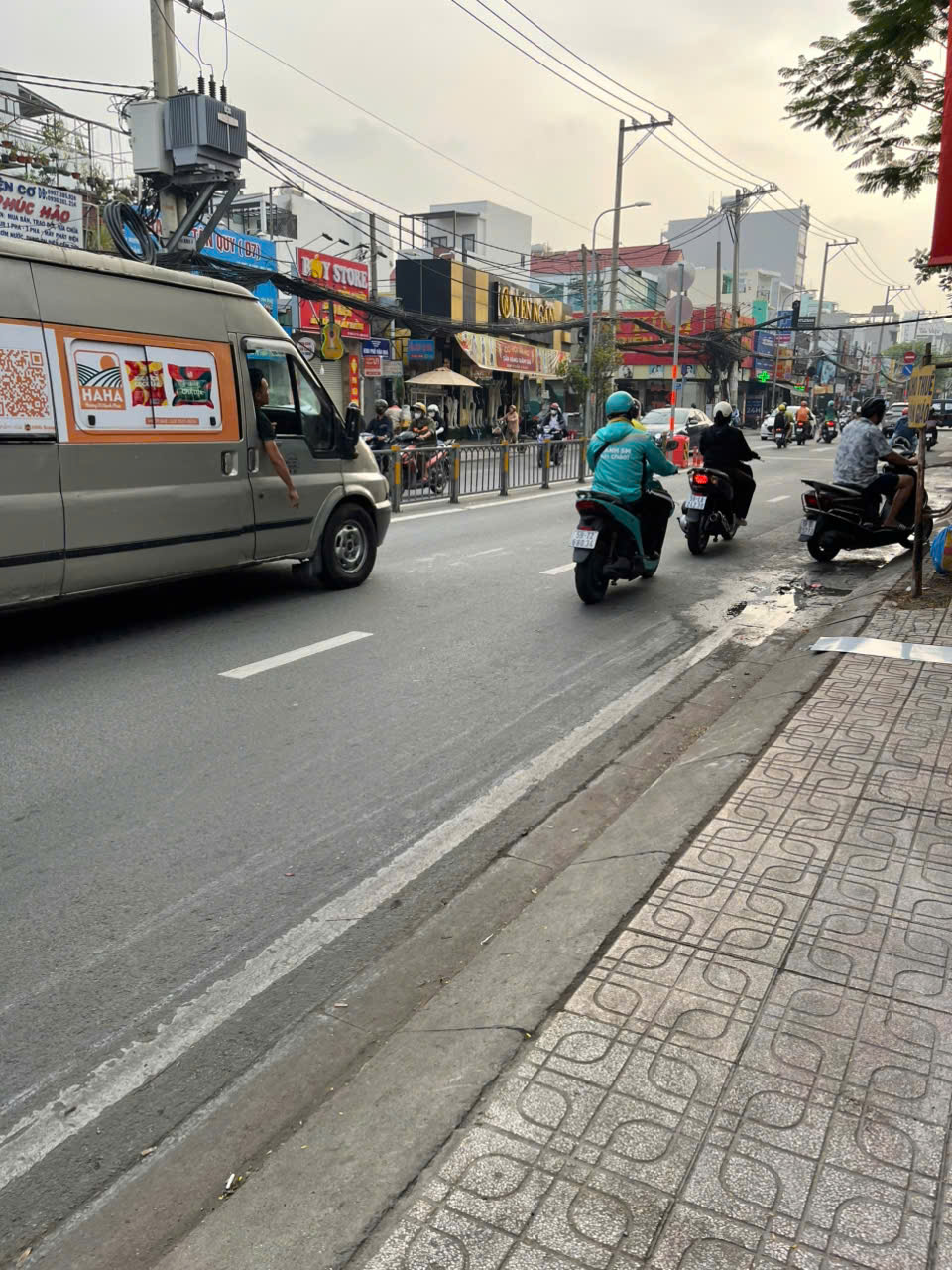 ►  SANG NHƯỢNG SHOP MẶT TIỀN NGUYỄN THỊ THẬP – Q7