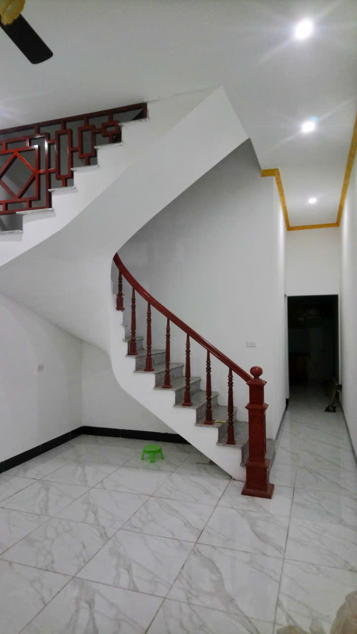Chính chủ cần bán căn nhà 2, 5 tầng mặt ngõ 75 đường Điện Biên -Nam Định