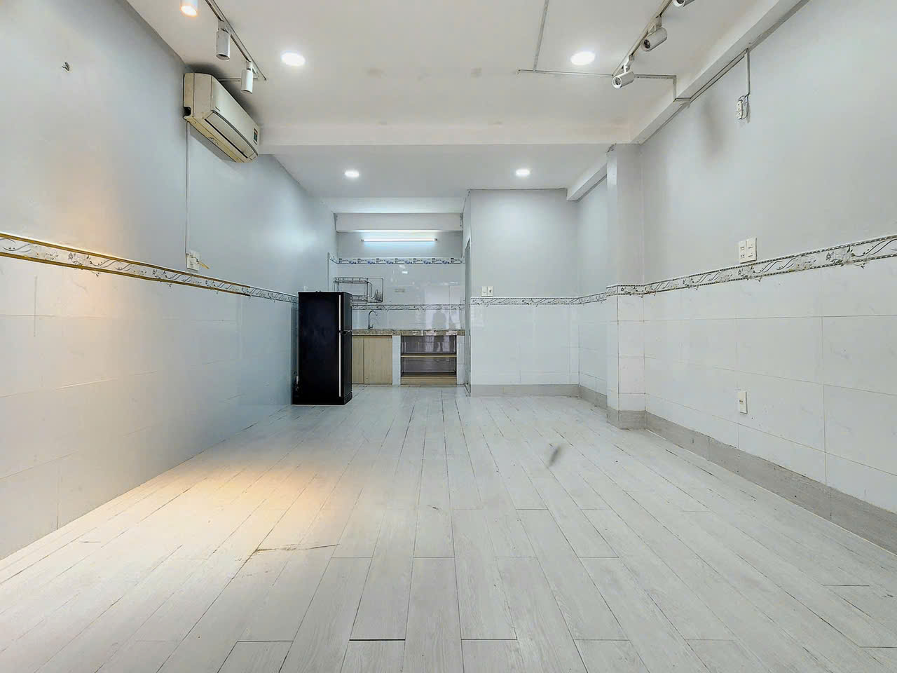 https://batdongsanviet.info.vn/uploads/images/upload/23-07-26/1784773776869_7097204582072734828_7097204582072734828_d07c83fb35ad9670079f4e25906e8cae.jpg
