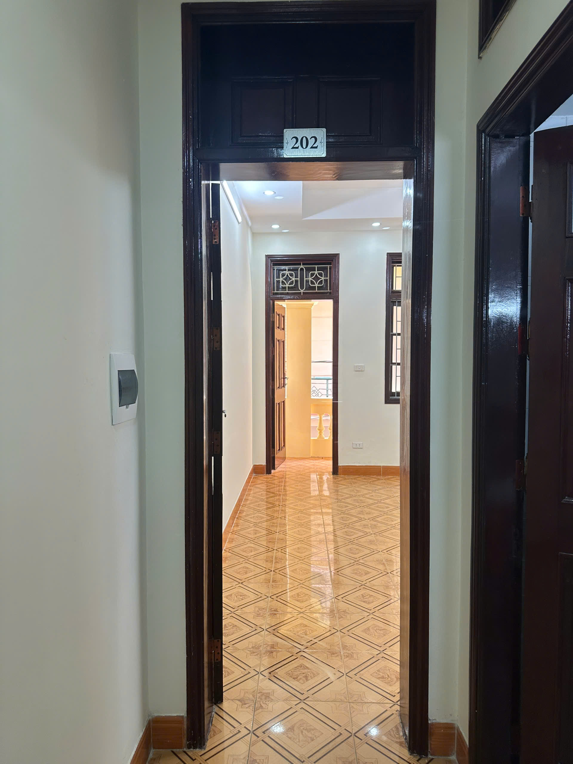 https://batdongsanviet.info.vn/uploads/images/upload/23-10-26/2aOboR7UXG0TmrZdDIodMjSSv7yEK5dEr16yqUxU.jpg