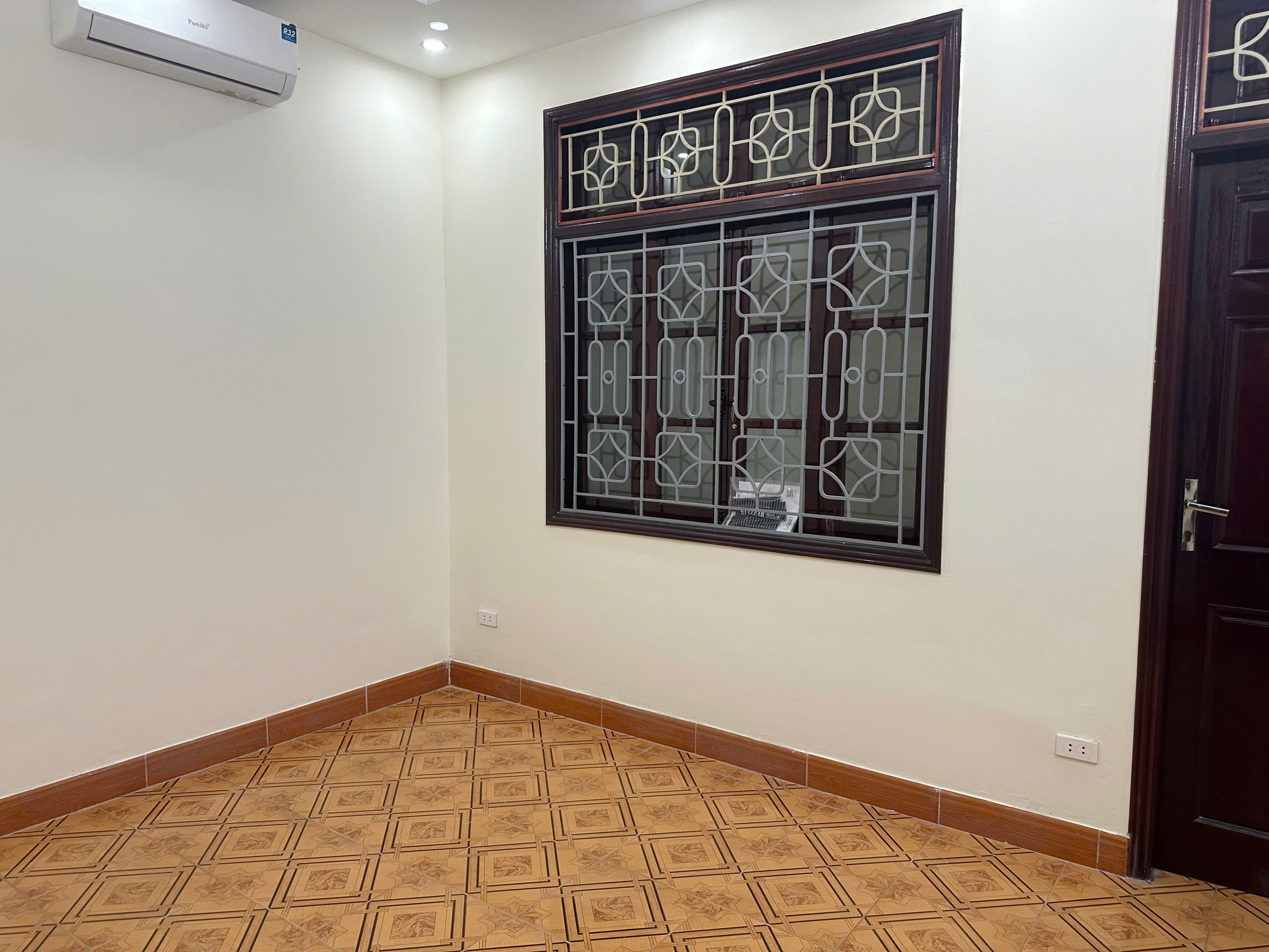 https://batdongsanviet.info.vn/uploads/images/upload/23-10-26/2aOboR7UXGPHC8fDKXDMrl65CaEUeO5squDNRrXs.jpg