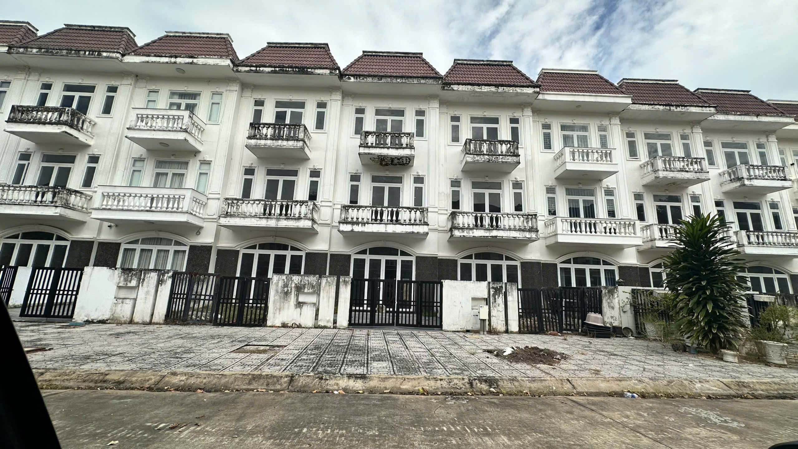 Chính chủ bán Nhà liền kề khu Biệt thự ven sông Chánh Mỹ, trung tâm Thủ Dầu Một, Bình Dương, view sông Sài Gòn.