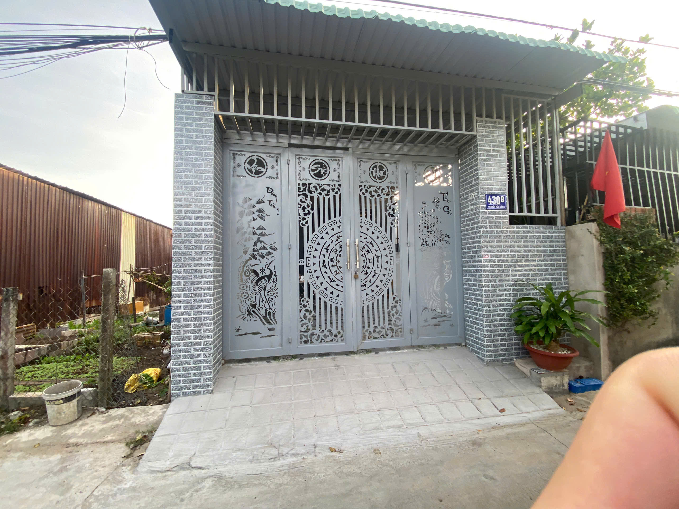 Cho thuê nhà nguyên căn hẻm 430B Nguyễn Hữu Cảnh, Phường 10, TP Vũng Tàu.