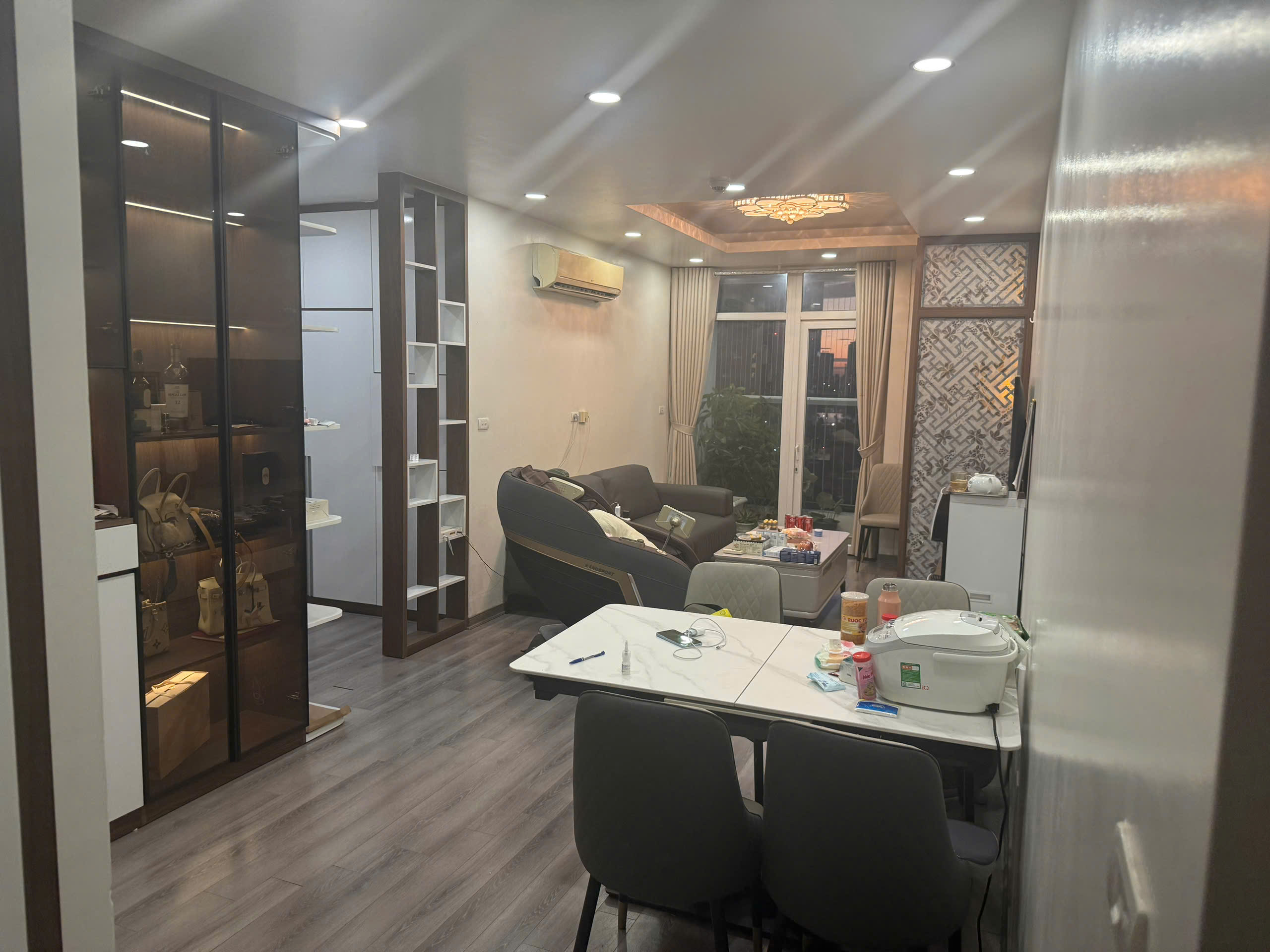 BÁN CĂN HỘ GÓC ĐẸP – TẦNG 7