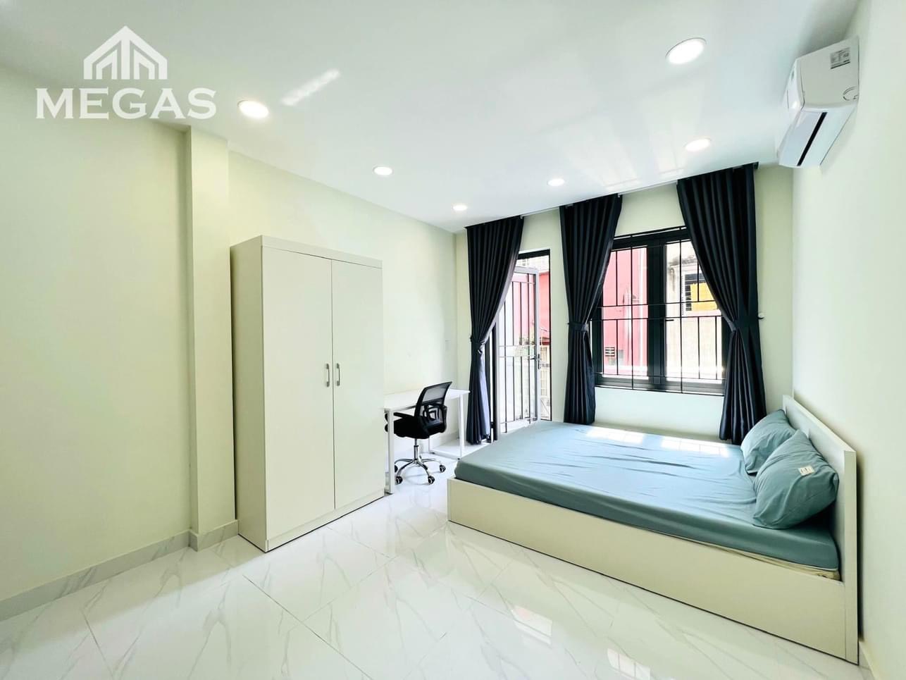 Studio 35m2 Ban Công - Full Nội Thất Lê Thánh Tôn Quận 1