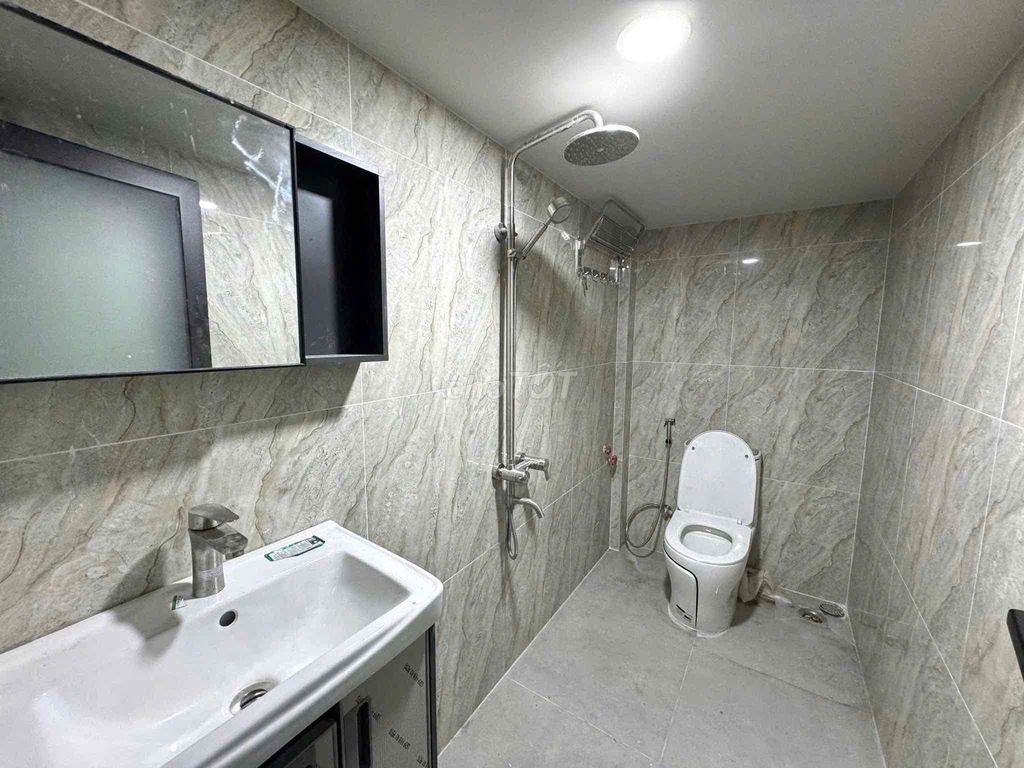 Cần pass phòng Duplex tại Huỳnh Tấn Phát, Quận 7