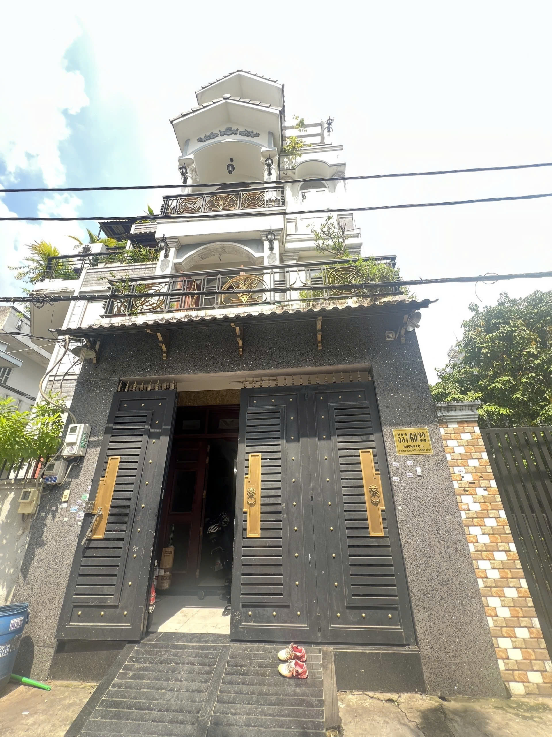 ►  BÁN NHÀ 1 TRỆT 3 LẦU + SÂN THƯỢNG – GẦN AEON MALL TÂN PHÚ