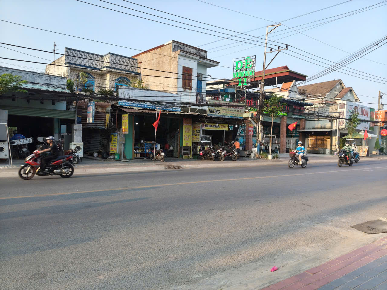 Bán nhà mặt tiền đường 22/12, kết hợp 13 phòng trọ tại  P. An Phú, TP Thuận An - Giá tốt nhất khu vực.