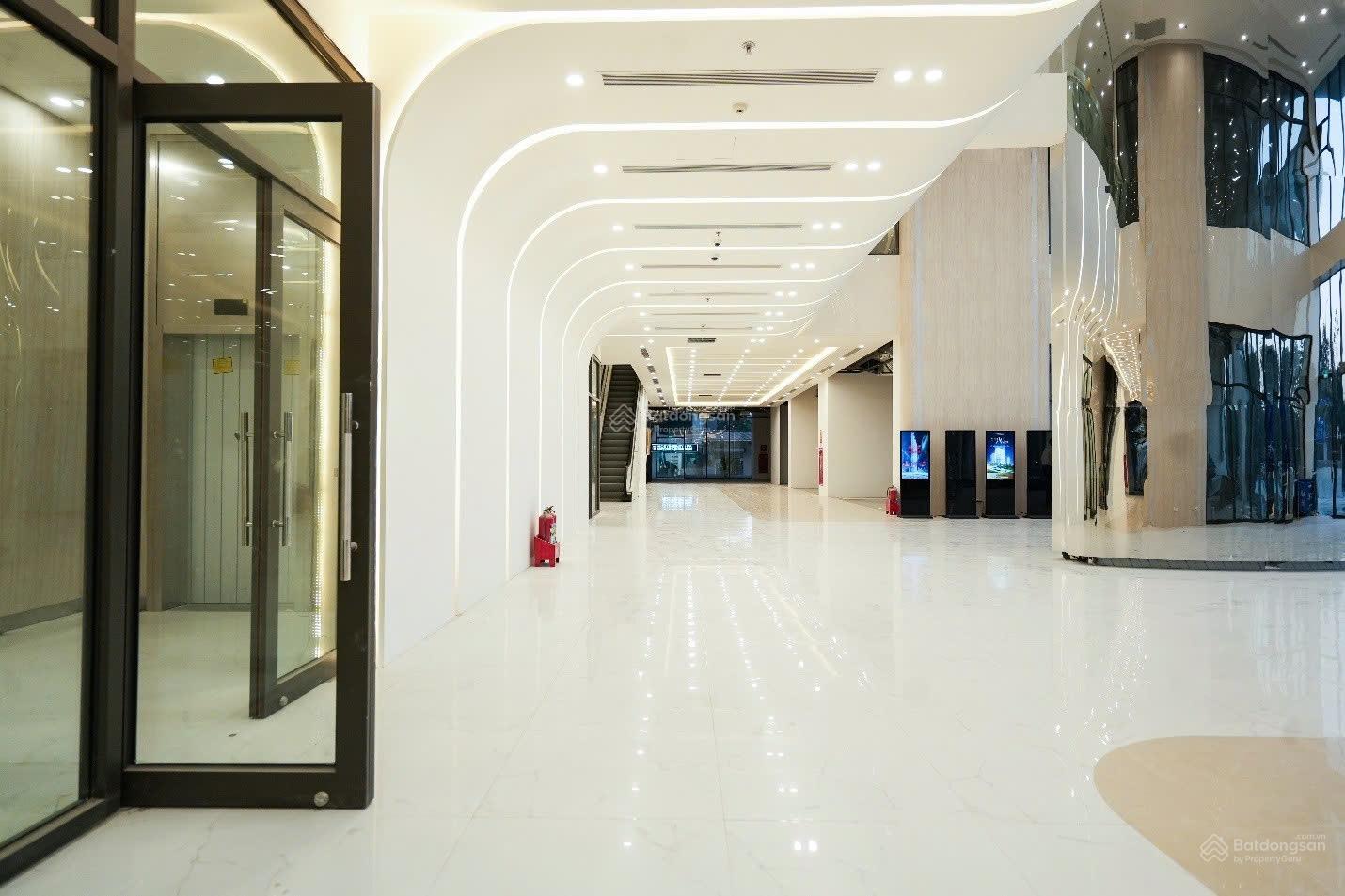 Văn phòng hạng A tại ROX Tower – tầng cao, căn góc đẹp, phù hợp doanh nghiệp 15 - 25 nhân sự
