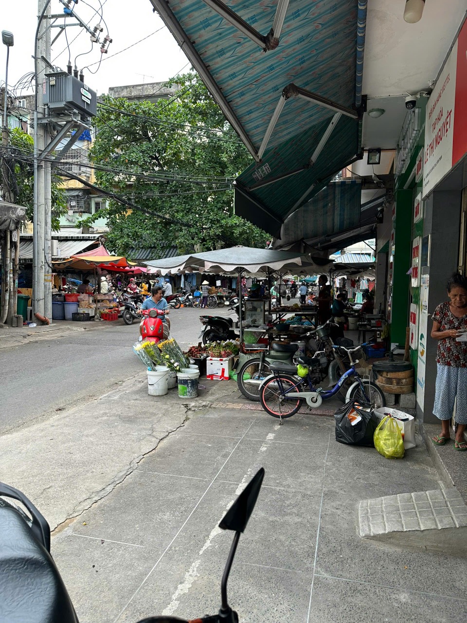 Cho thuê nhà mặt tiền chợ Chu Văn An – P26, Bình Thạnh
