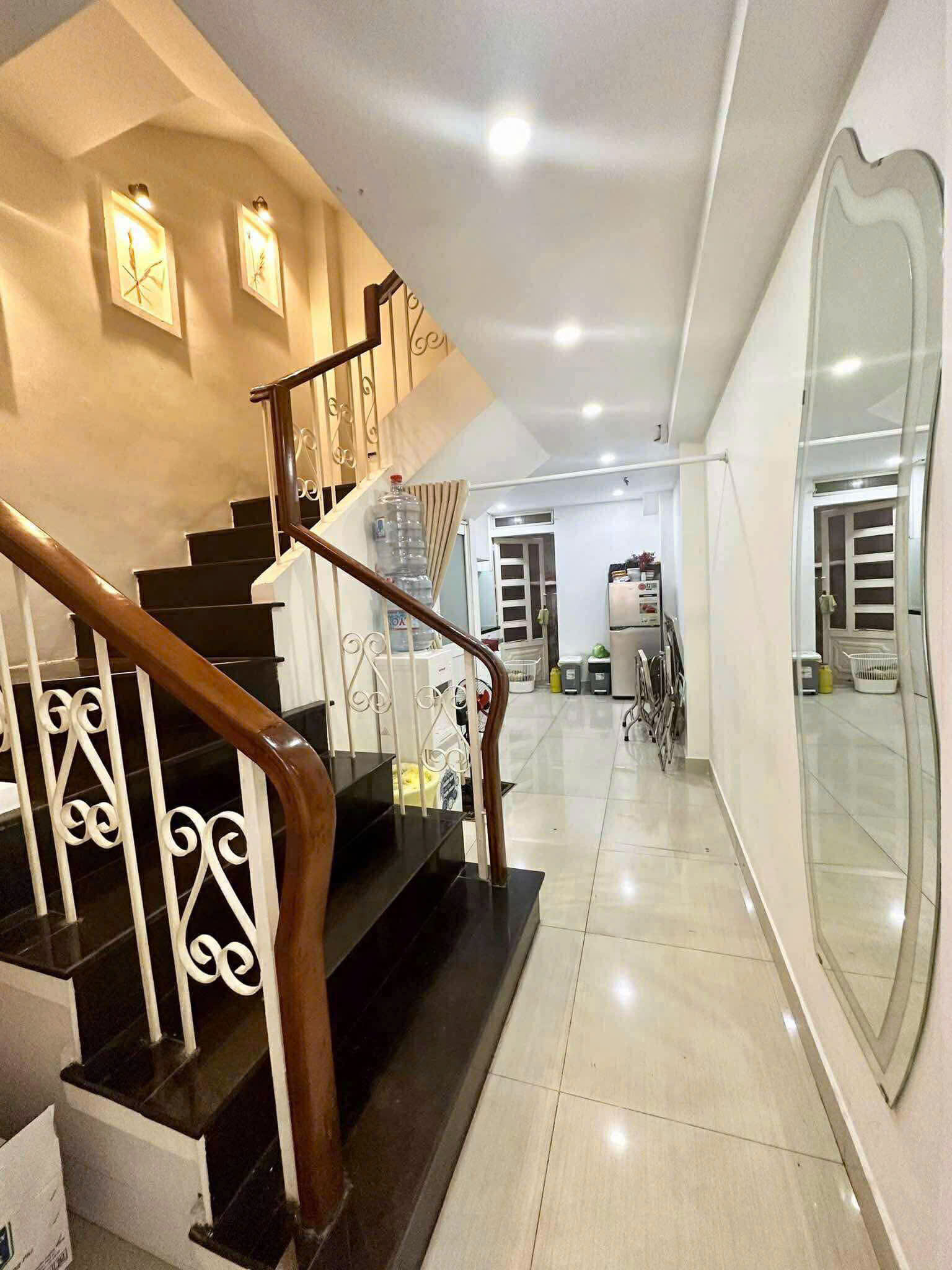 https://batdongsanviet.info.vn/uploads/images/upload/26-08-26/1WUpukk7RHgKMlFR8dJ4IX5X4uDlW1ALFH6akFh9NkZ6xB75wZFQZpR2G9fBcm0HecN.jpg