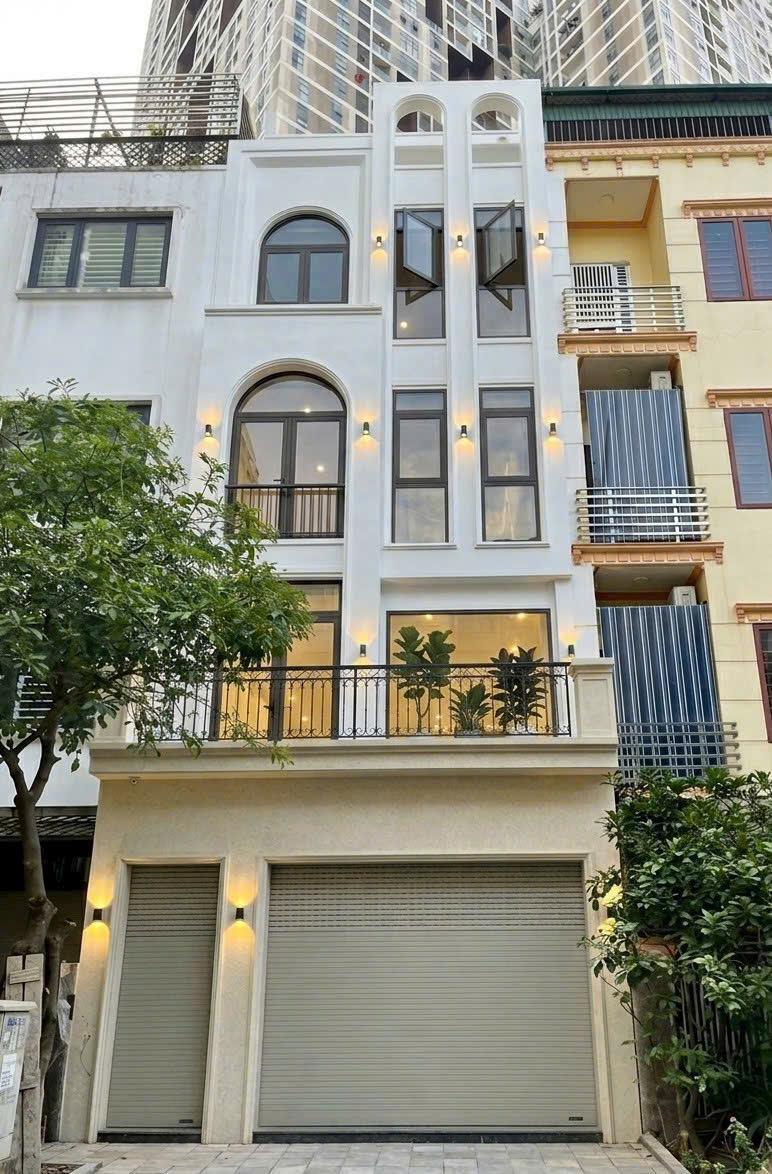 ► SIÊU PHẨM LIỀN KỀ ĐÔ THỊ VĂN KHÊ  – NHÀ ĐẸP, THANG MÁY, FULL NỘI THẤT – CHỈ 21,5 TỶ