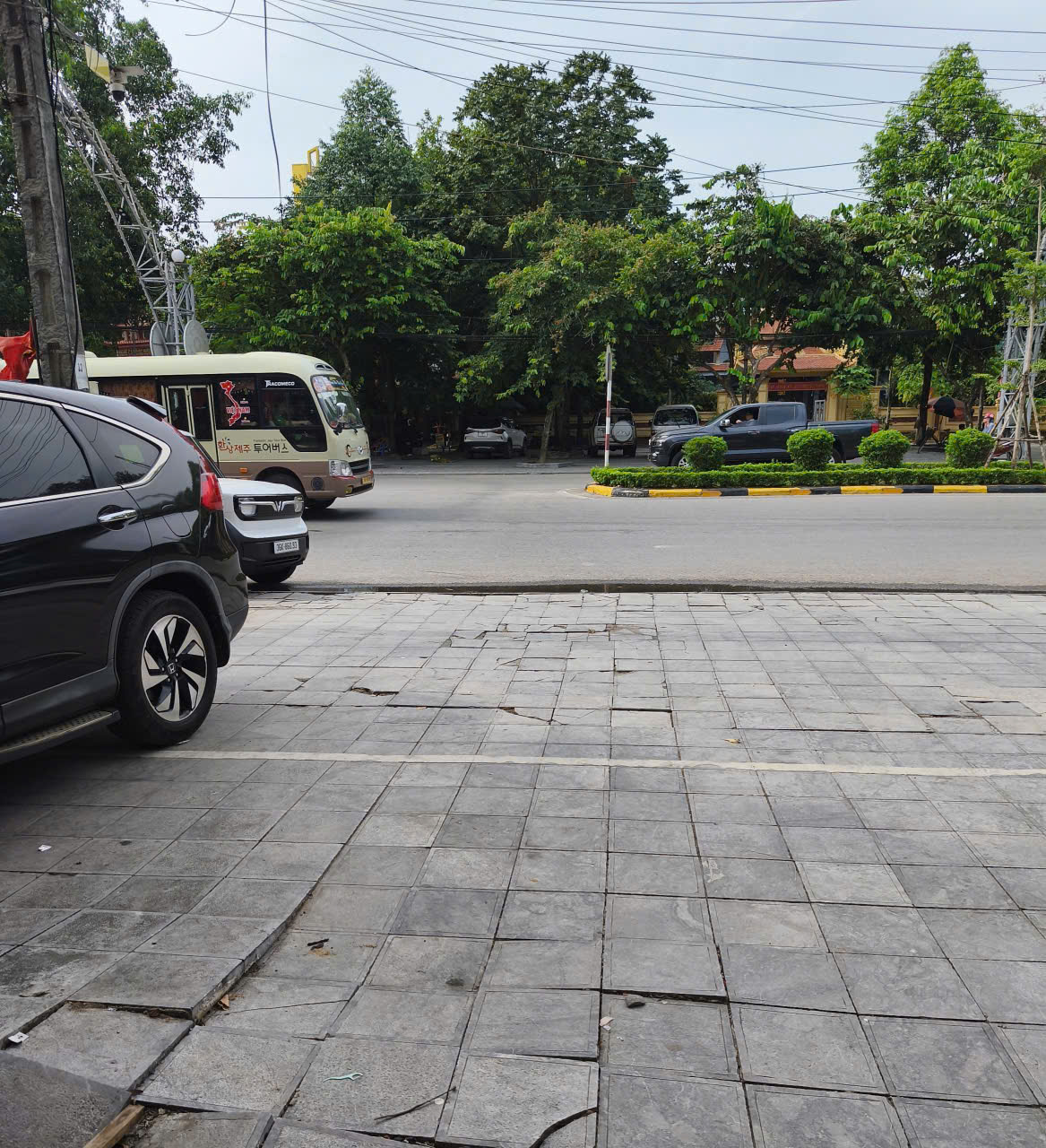 https://batdongsanviet.info.vn/uploads/images/upload/28-08-26/1787887692907_9130672396143851076_9130672396143851076_aa5c374f7caafc2de7cfb14e02906dc5.jpg