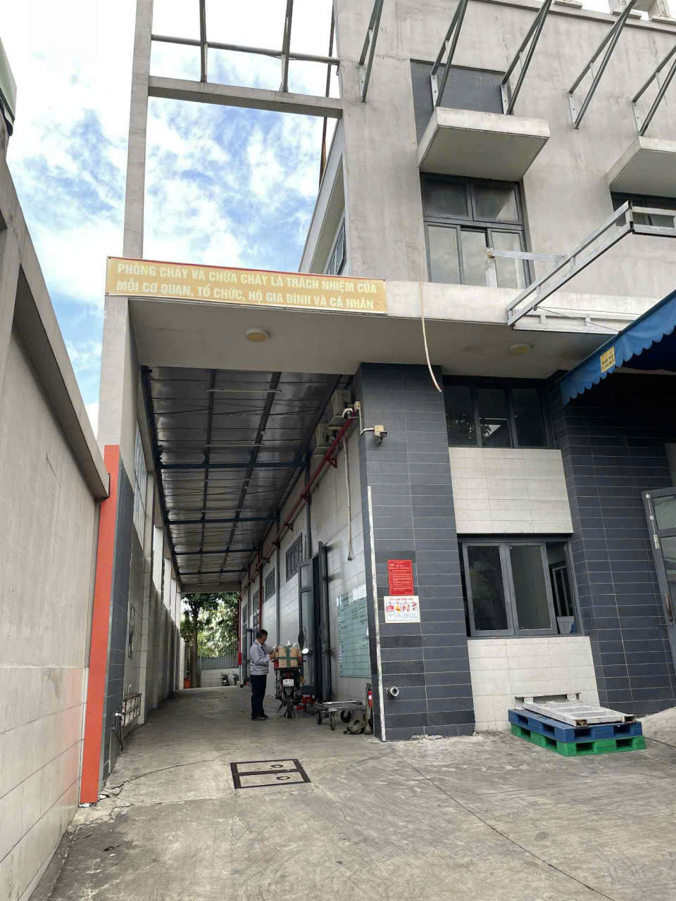 https://batdongsanviet.info.vn/uploads/images/upload/28-08-26/1787890130727_7063360279329286045_7063360279329286045_9a44aede4e70057089dd5ec70c8ffaa1.jpg