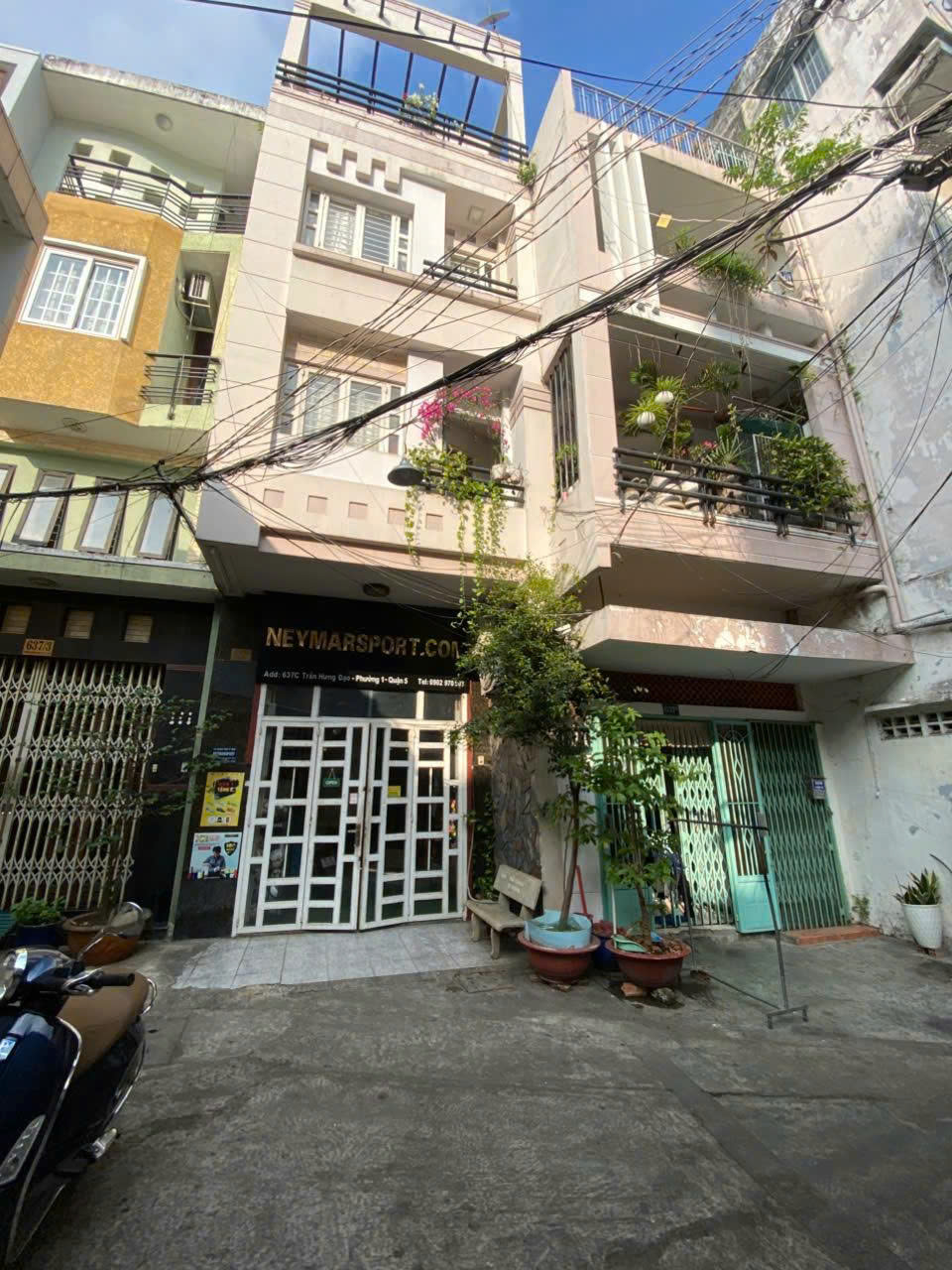 Cho thuê mặt bằng kinh doanh vị trí đắc địa – Trần Hưng Đạo, Quận 5