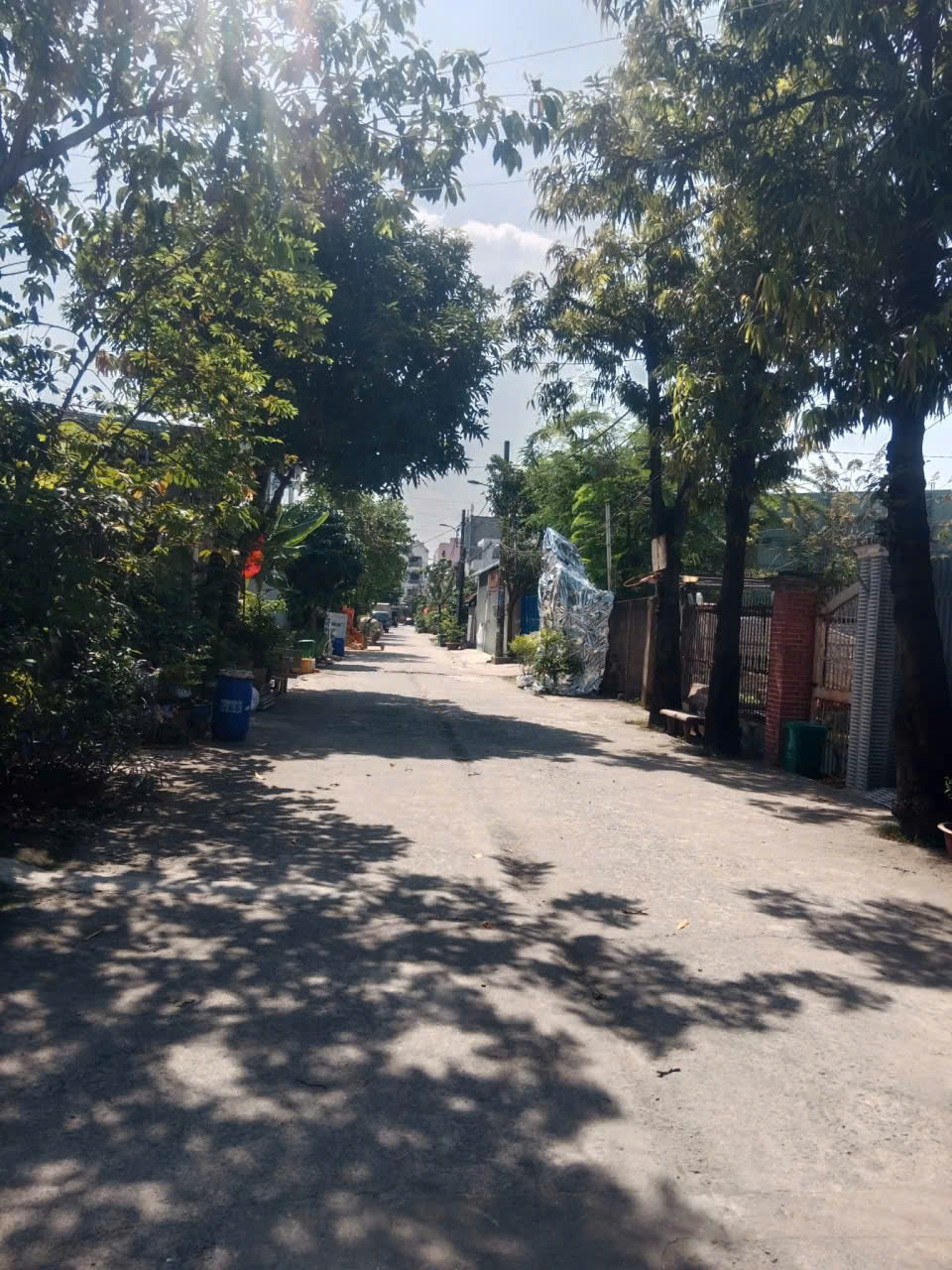 https://batdongsanviet.info.vn/uploads/images/upload/29-09-26/1WUpukohhAtT4dHlpeWC6uRJWxun7FLqy2VRN2Bd6M6E4bF7mwCMslRJdFo9OB0PVDx.jpg