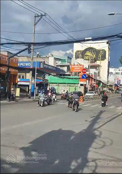 https://batdongsanviet.info.vn/uploads/images/upload/29-10-26/1793239710332_717934921058833454_4856642632885341886_c91e2c4157d921528f511acffaccaa82.jpg