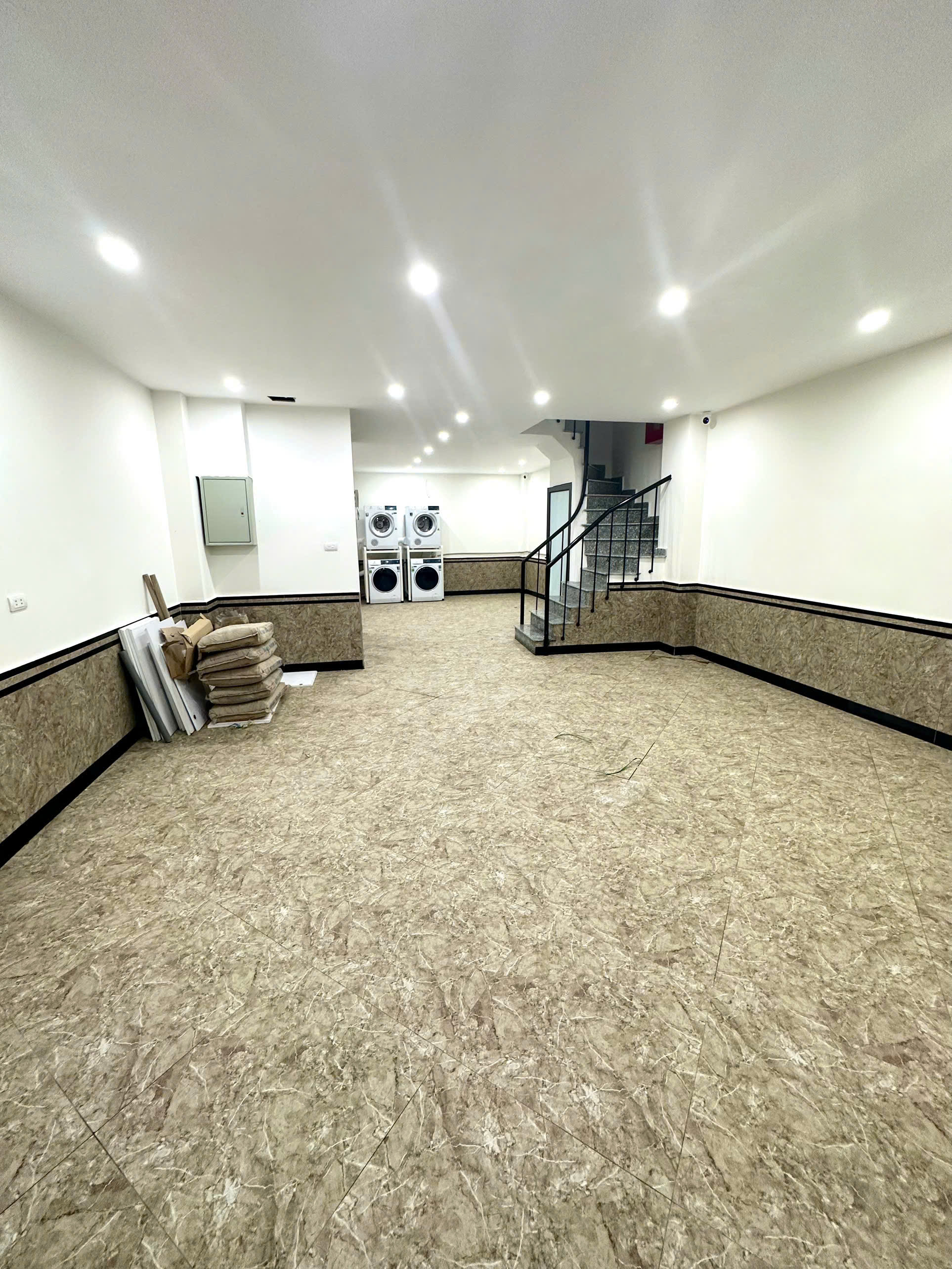 ► BÁN TOÀ NHÀ CĂN HỘ DỊCH VỤ – DÒNG TIỀN 120 TRIỆU/THÁNG – XÃ ĐÀN